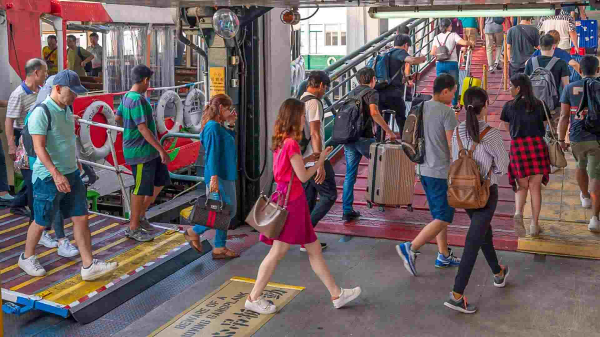 维港上不变的经典 ── 天星小轮