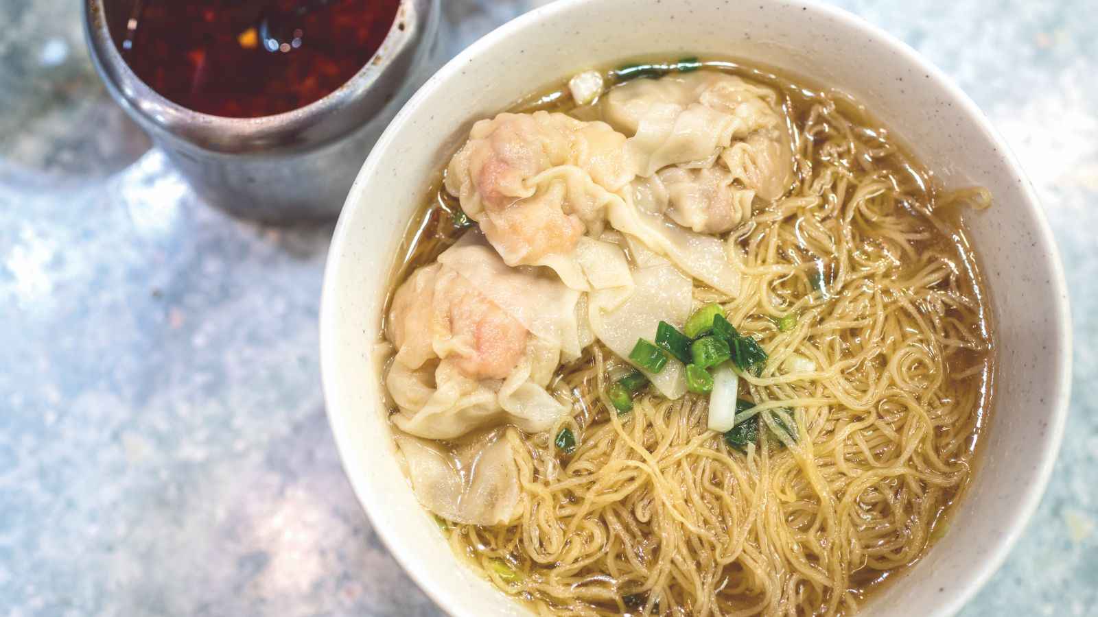 搭上“叮叮车”穿梭香港的快乐之地