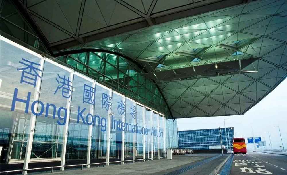 香港机场离境厅.jpg